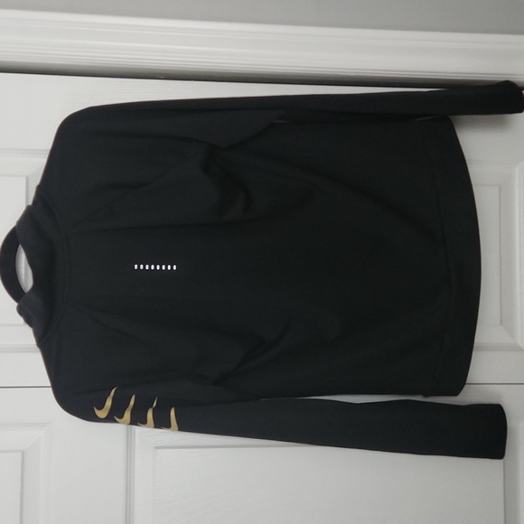 🌸3/$30! When Bundled Women's Nike Dri-Fit athletic top- Size Small - Picture 3 of 4